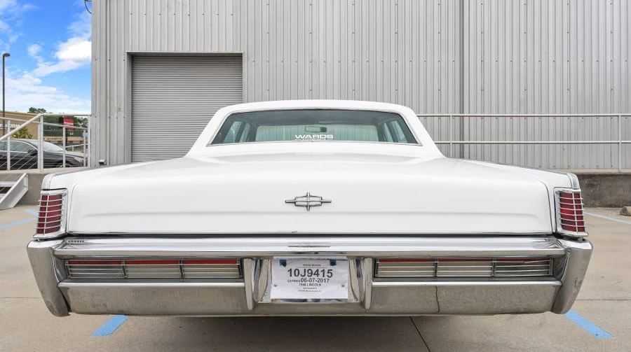 1968 Lincoln Continental 4th Gen - Image 11 of 12