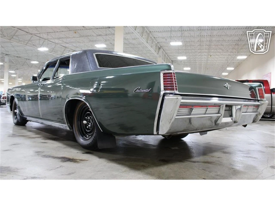 1968 Lincoln Continental 4th Gen - Image 29 of 31