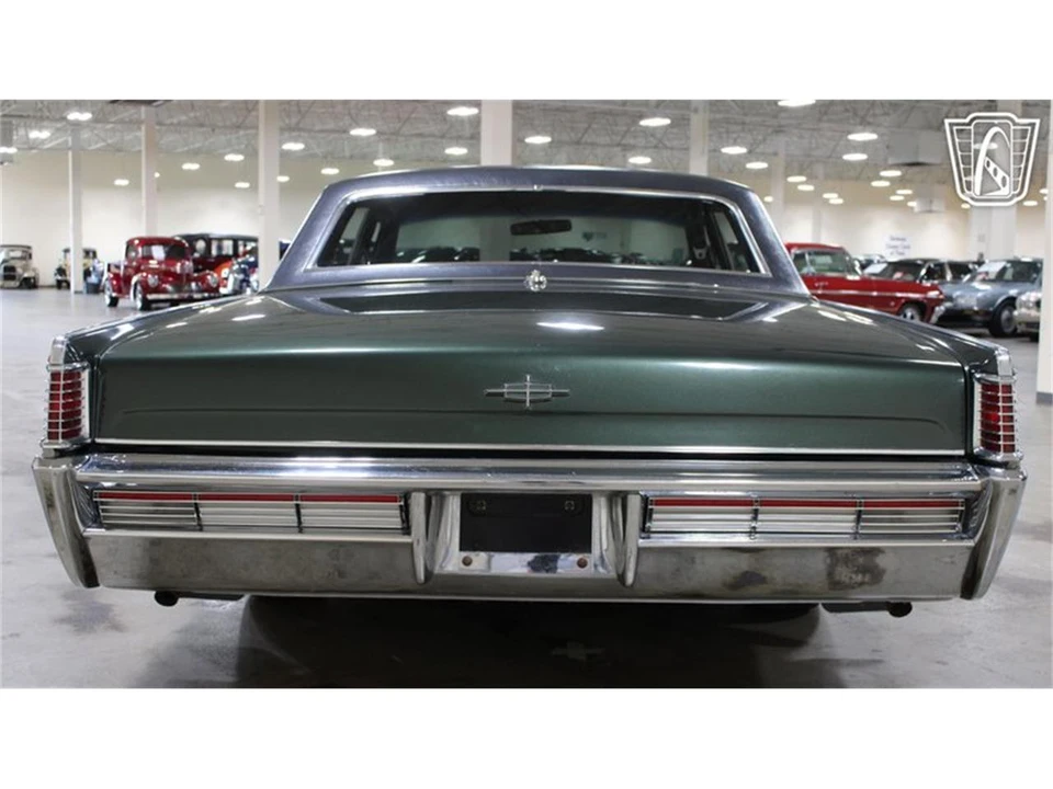 1968 Lincoln Continental 4th Gen - Image 30 of 31