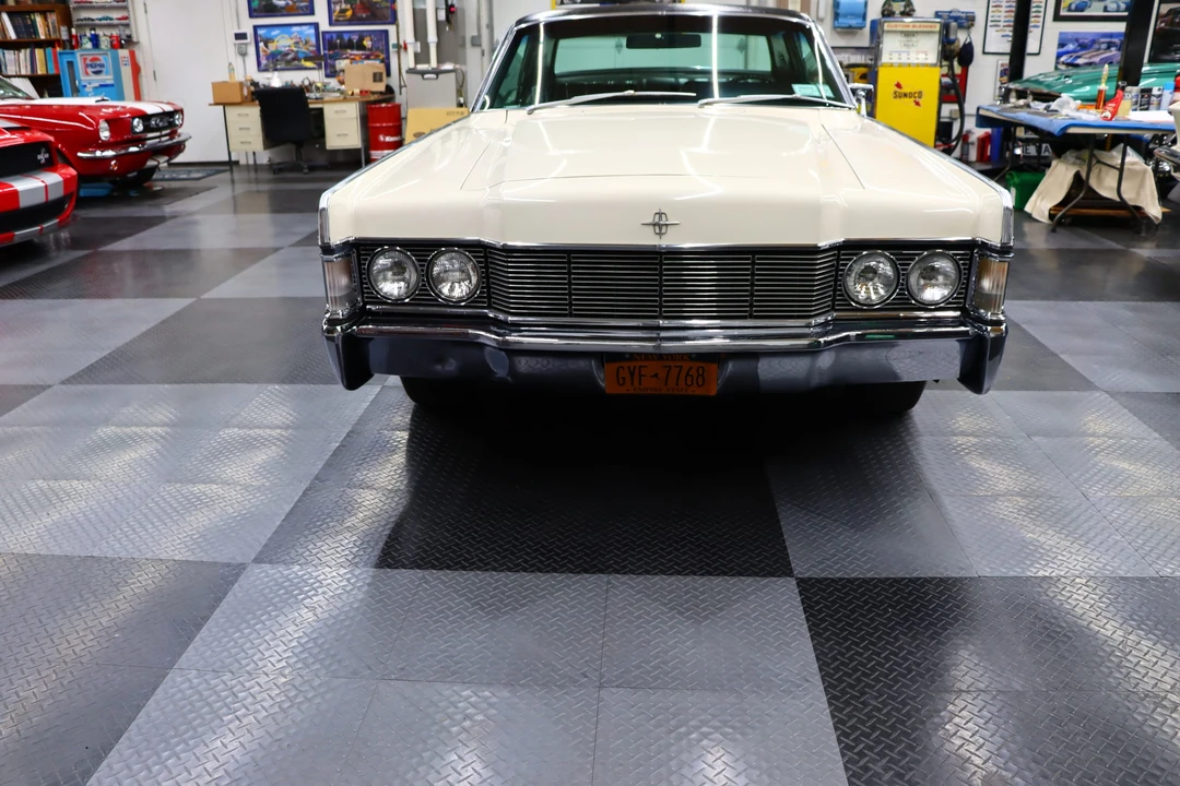 1968 Lincoln Continental 4th Gen - Image 20 of 31