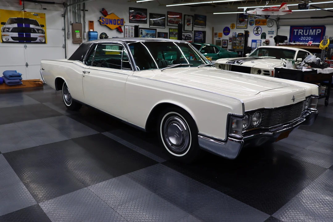 1968 Lincoln Continental 4th Gen - Image 22 of 31