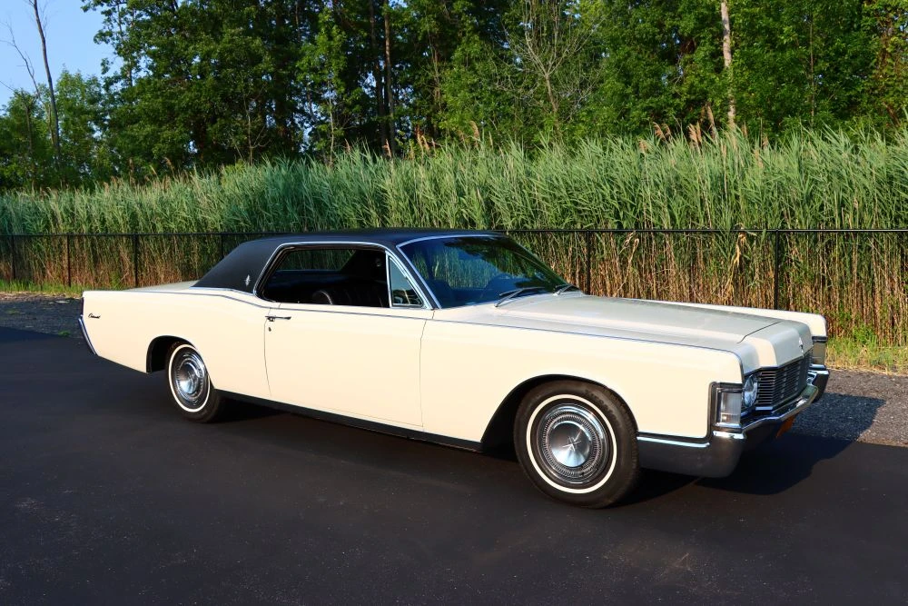 1968 Lincoln Continental 4th Gen - Image 7 of 31