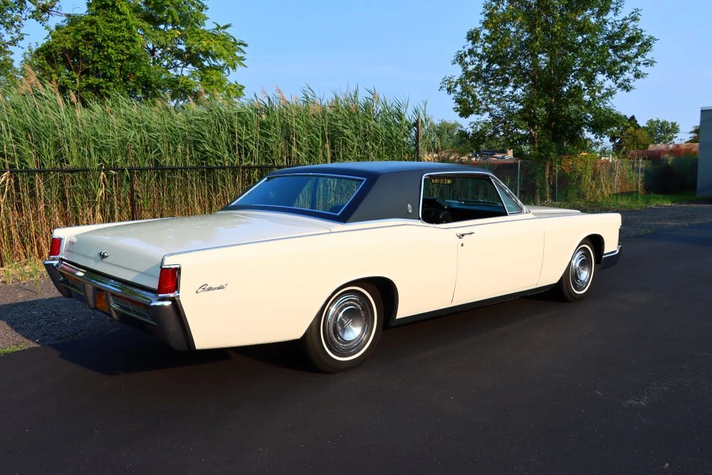 1968 Lincoln Continental 4th Gen - Image 11 of 31
