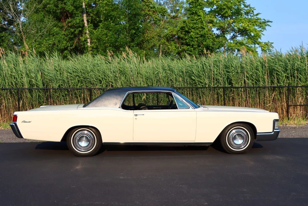 1968 Lincoln Continental 4th Gen - Image 10 of 31