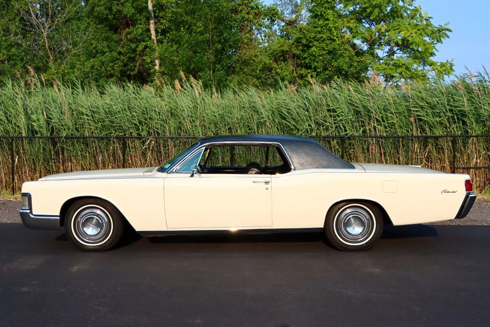 1968 Lincoln Continental 4th Gen - Image 16 of 31