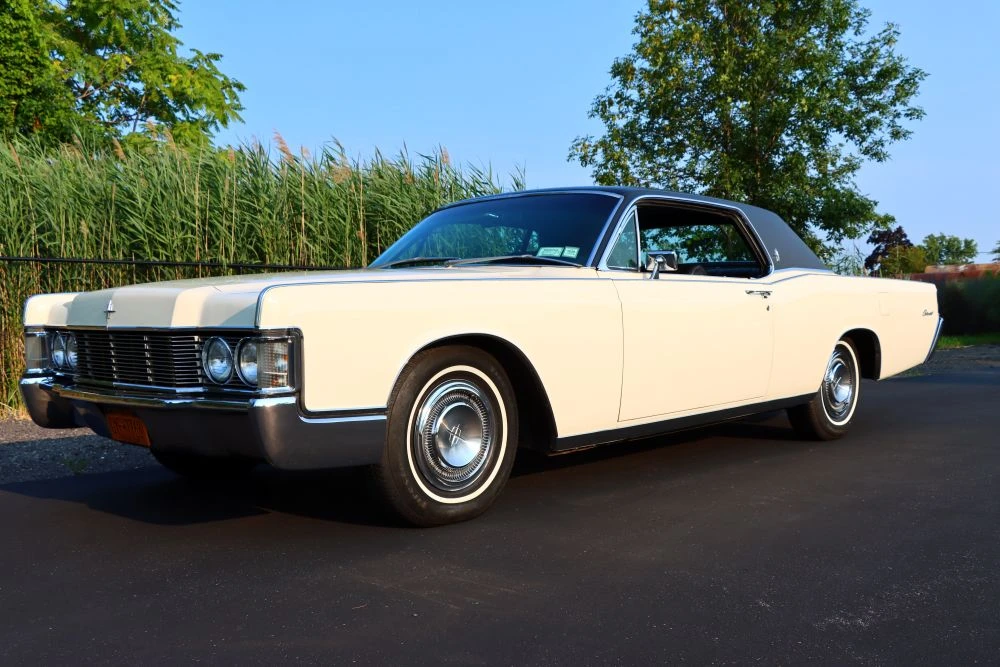 1968 Lincoln Continental 4th Gen - Image 17 of 31