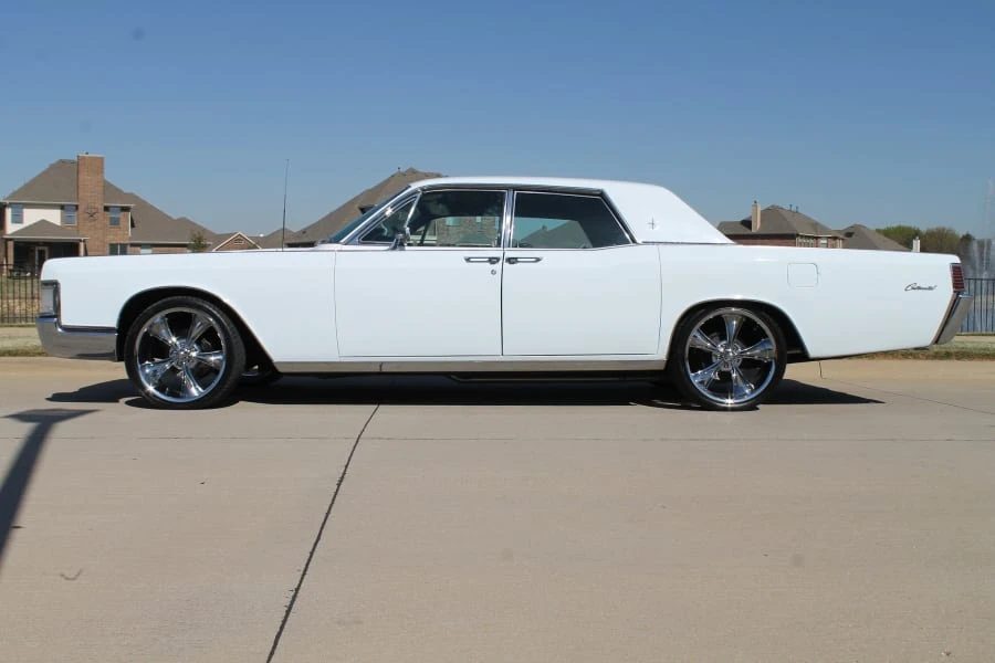 1968 Lincoln Continental 4th Gen - Image 2 of 8