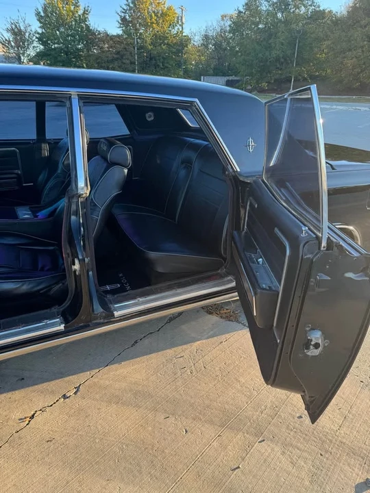 1968 Lincoln Continental 4th Gen - Image 11 of 14