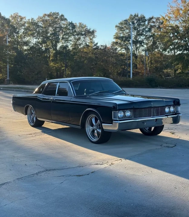 1968 Lincoln Continental 4th Gen - Image 2 of 14