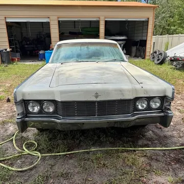 1968 Lincoln Continental Sedan 4D