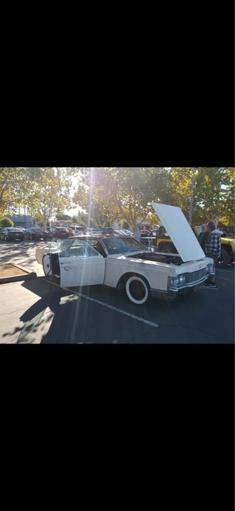 1968 Lincoln Continental 4th Gen - Image 7 of 11