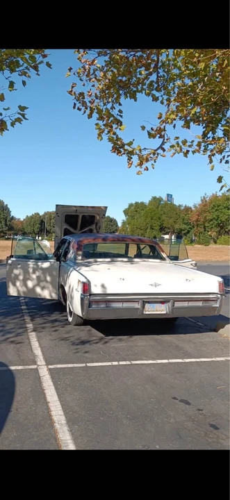 1968 Lincoln Continental 4th Gen - Image 10 of 11