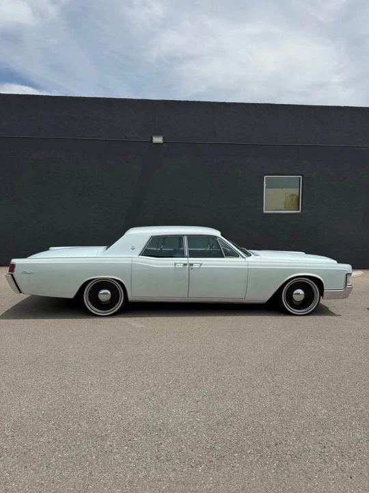 1968 Lincoln Continental 4th Gen - Image 4 of 20