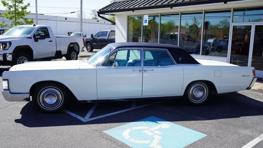 1968 Lincoln Continental 4th Gen - Image 6 of 12