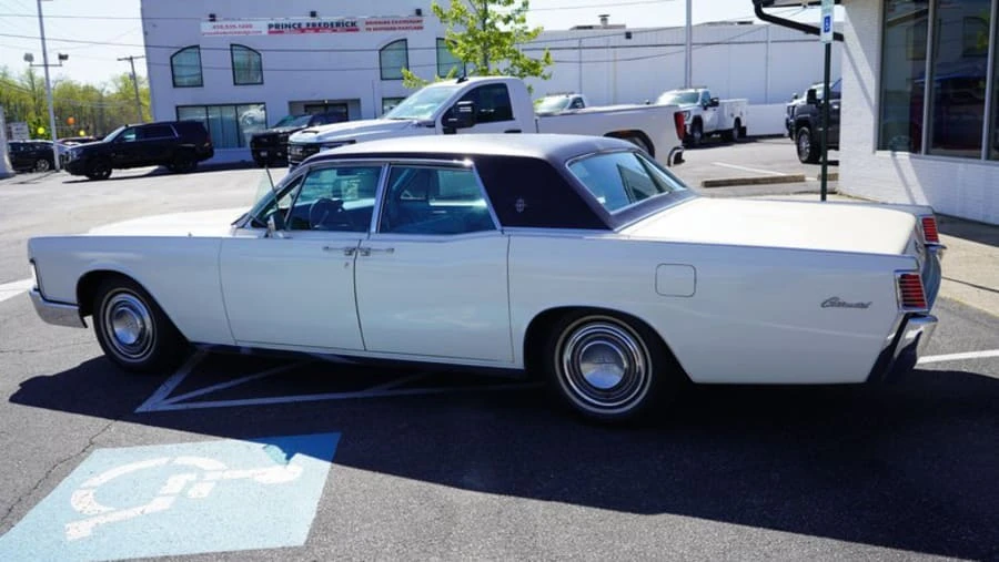 1968 Lincoln Continental 4th Gen - Image 7 of 12