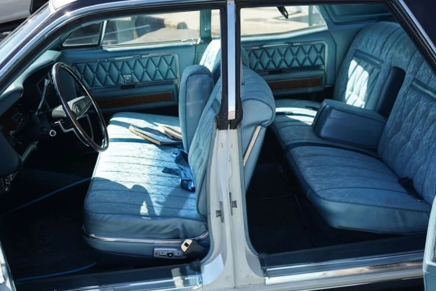 1968 Lincoln Continental 4th Gen - Image 9 of 12