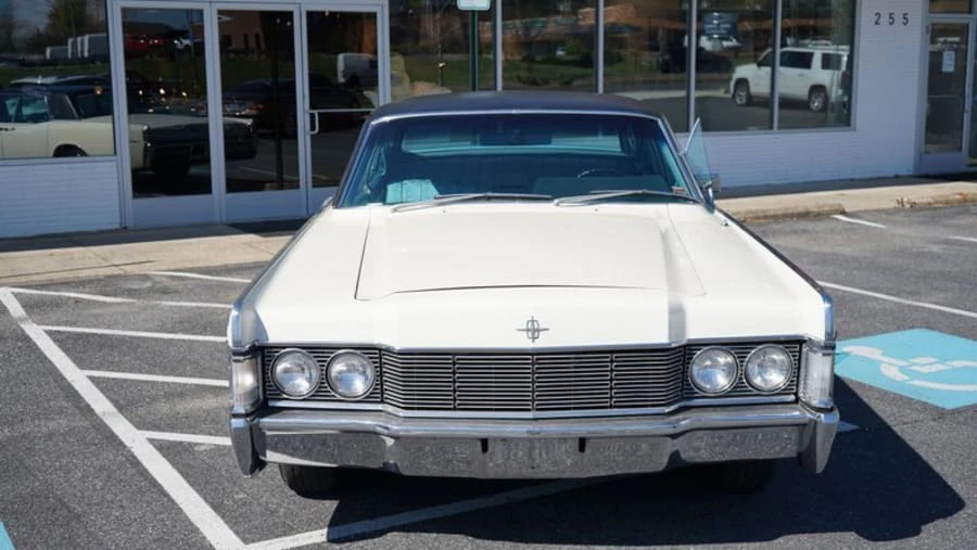 1968 Lincoln Continental 4th Gen - Image 4 of 12