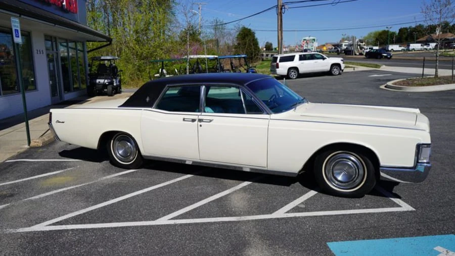 1968 Lincoln Continental 4th Gen - Image 8 of 12