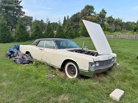 1968 Lincoln Continental Suicide doors