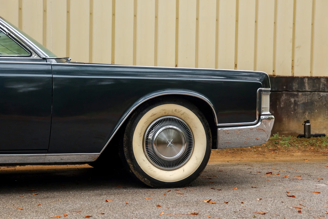 1968 Lincoln Continental 4th Gen - Image 16 of 31