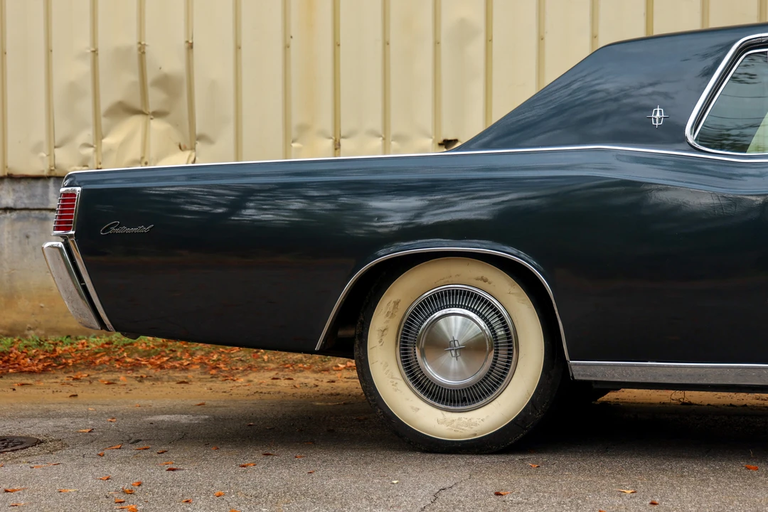 1968 Lincoln Continental 4th Gen - Image 15 of 31