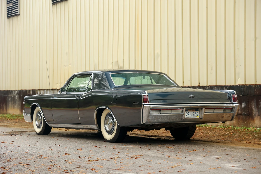 1968 Lincoln Continental 4th Gen - Image 13 of 31