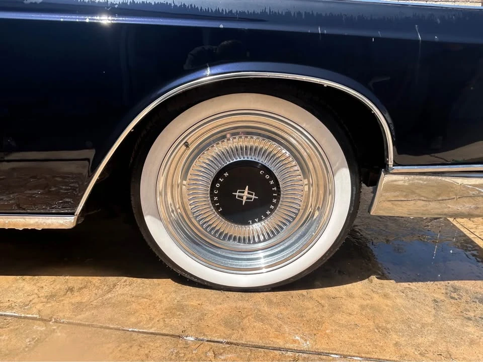 1968 Lincoln Continental 4th Gen - Image 3 of 10