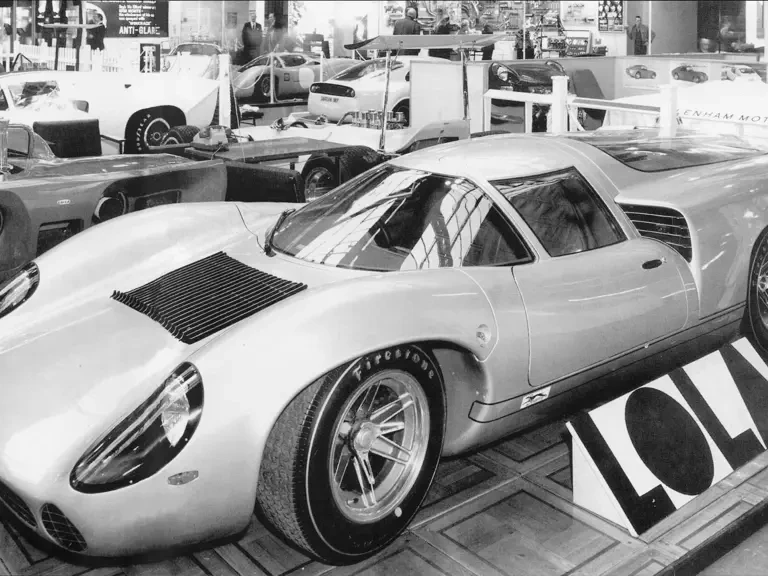 1968 Lola T70 - Image 2 of 2