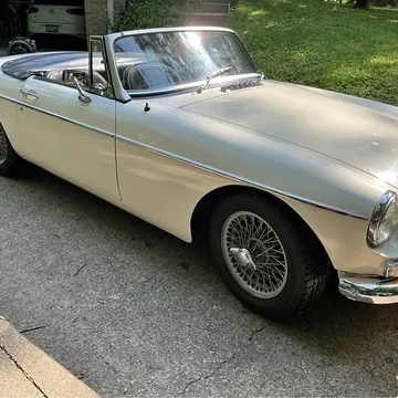 1968 MG B Roadster