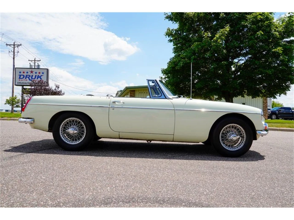 1968 MG MGB Roadster - Image 2 of 31