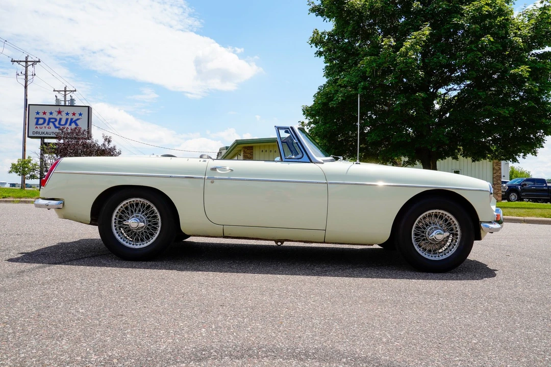 1968 MG MGB Roadster - Image 2 of 31