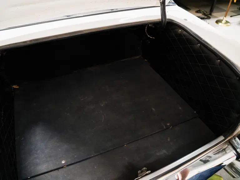 1968 Maserati Mexico - Image 22 of 27
