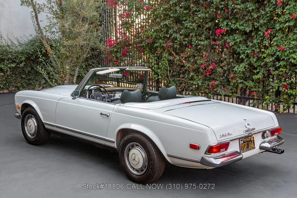 1968 Mercedes-Benz W110 - Image 7 of 12
