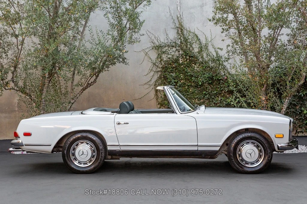 1968 Mercedes-Benz W110 - Image 4 of 12