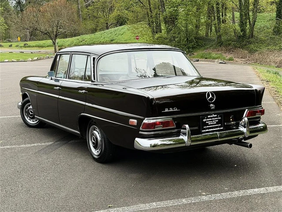 1968 Mercedes-Benz W114 & W115 - Image 5 of 31