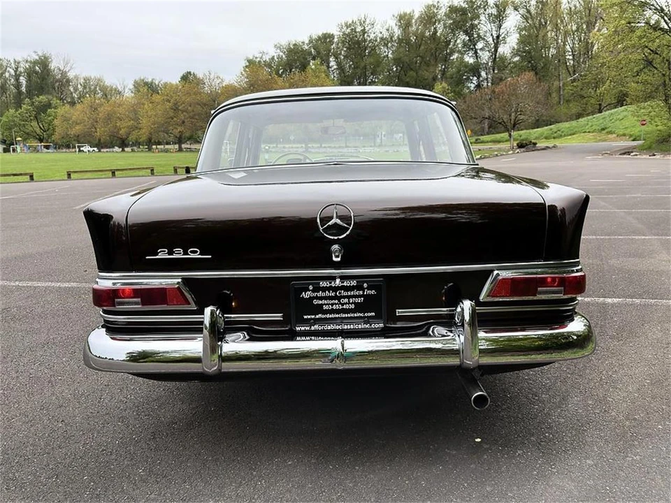1968 Mercedes-Benz W114 & W115 - Image 6 of 31