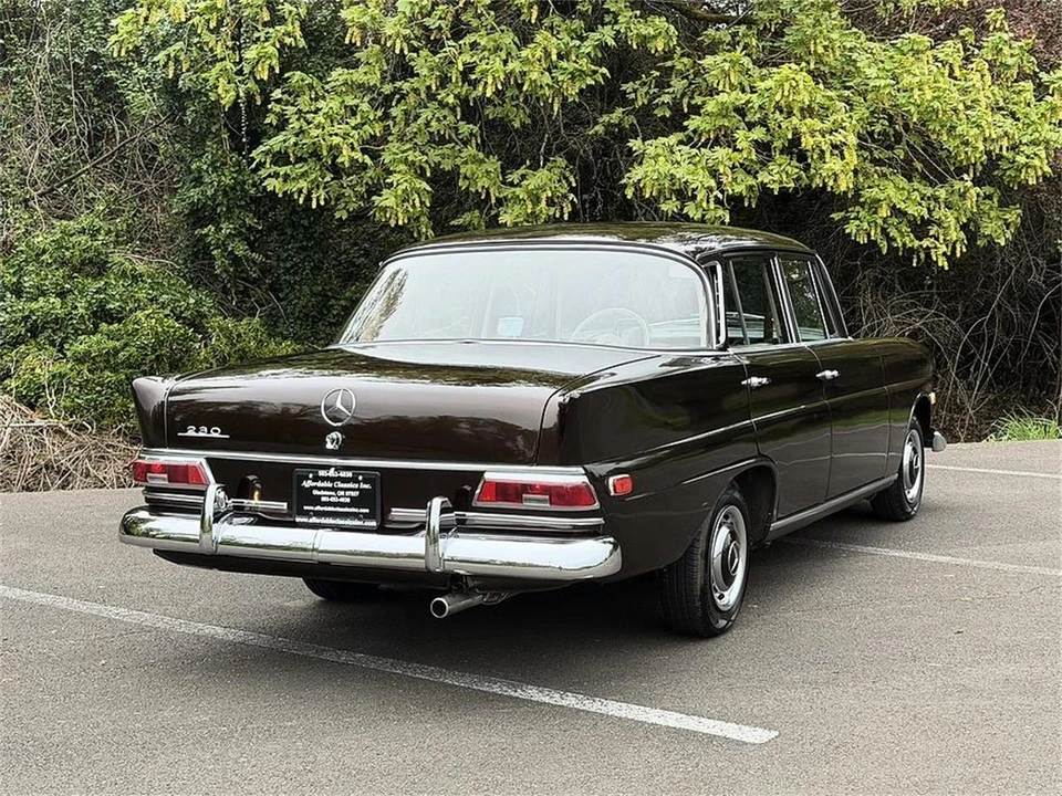 1968 Mercedes-Benz W114 & W115 - Image 3 of 31