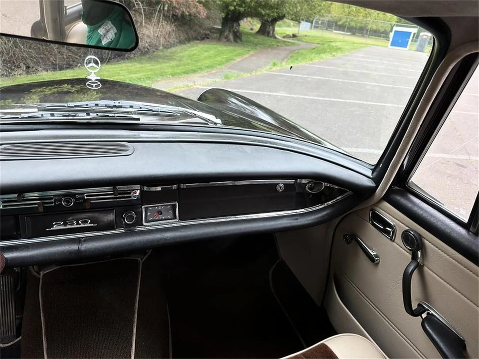 1968 Mercedes-Benz W114 & W115 - Image 28 of 31