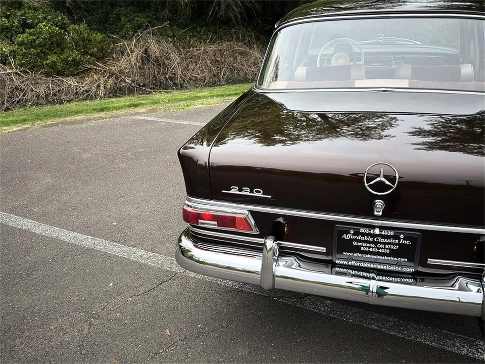 1968 Mercedes-Benz W114 & W115 - Image 8 of 31