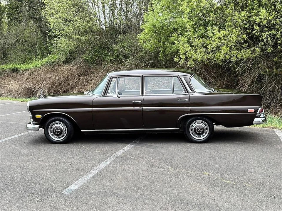 1968 Mercedes-Benz W114 & W115 - Image 4 of 31