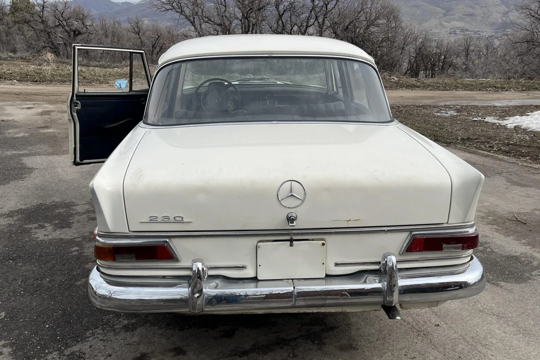 1968 Mercedes-Benz W110 - Image 9 of 31