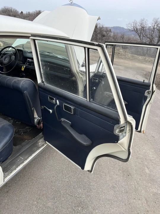 1968 Mercedes-Benz W110 - Image 24 of 31