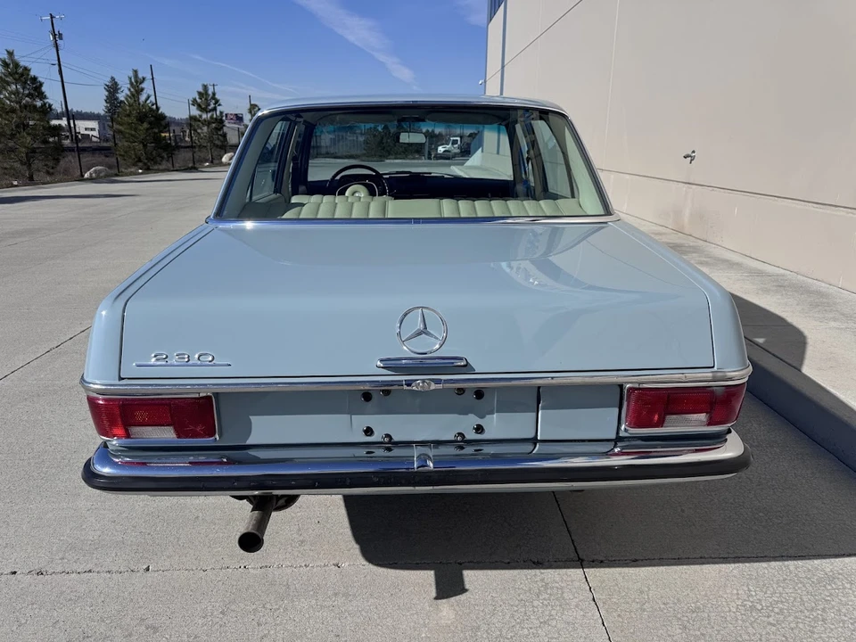 1968 Mercedes-Benz W114 & W115 - Image 9 of 31