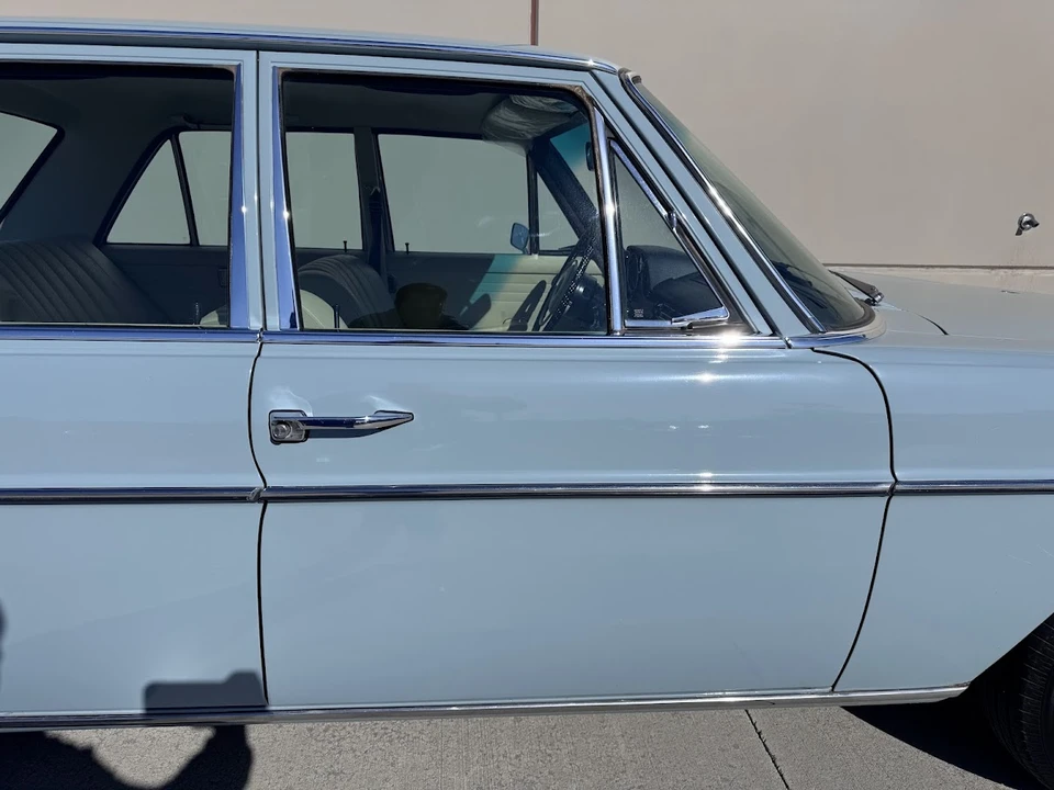 1968 Mercedes-Benz W114 & W115 - Image 16 of 31