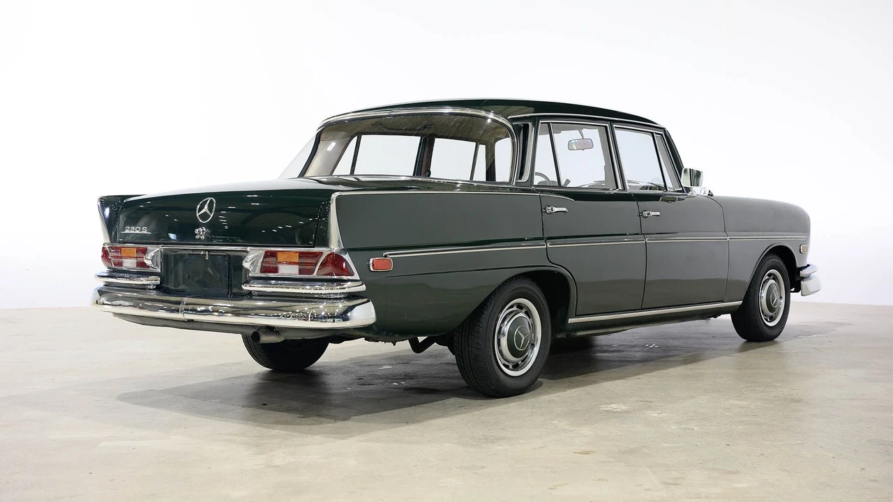1968 Mercedes-Benz W110 - Image 5 of 31