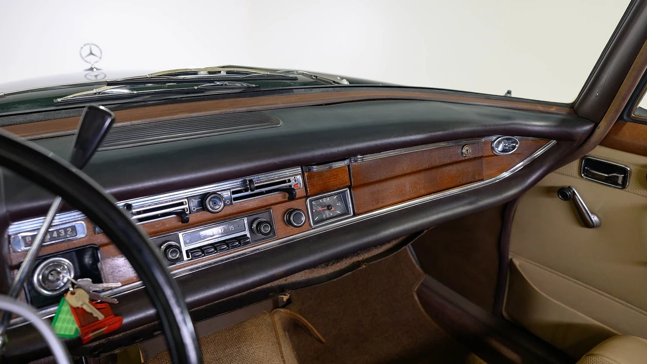 1968 Mercedes-Benz W110 - Image 29 of 31