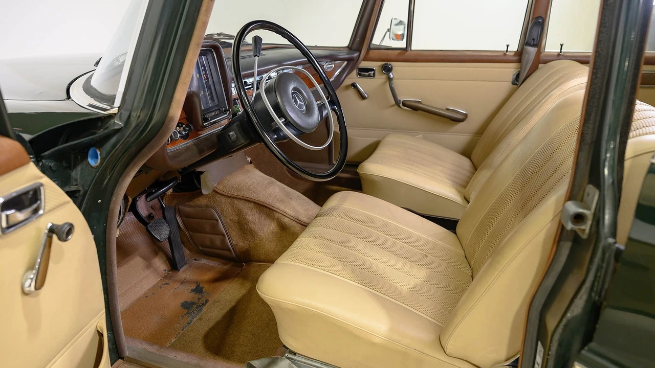 1968 Mercedes-Benz W110 - Image 7 of 31