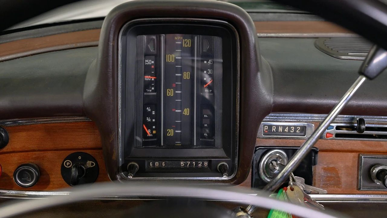 1968 Mercedes-Benz W110 - Image 30 of 31