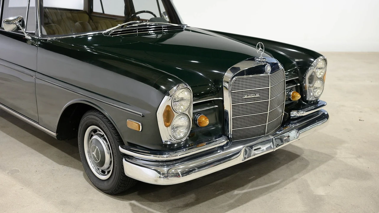 1968 Mercedes-Benz W110 - Image 12 of 31
