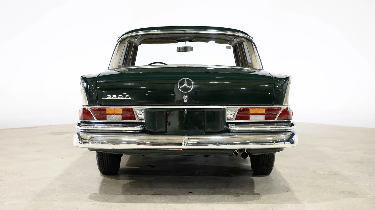 1968 Mercedes-Benz W110 - Image 2 of 31